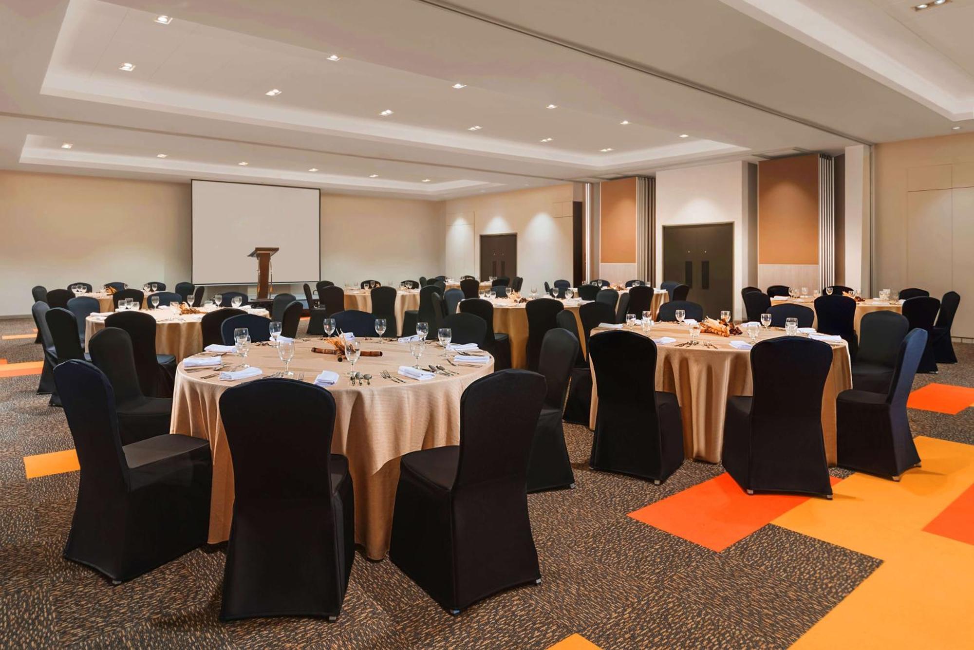 Park Inn By Radisson Iloilo المظهر الخارجي الصورة
