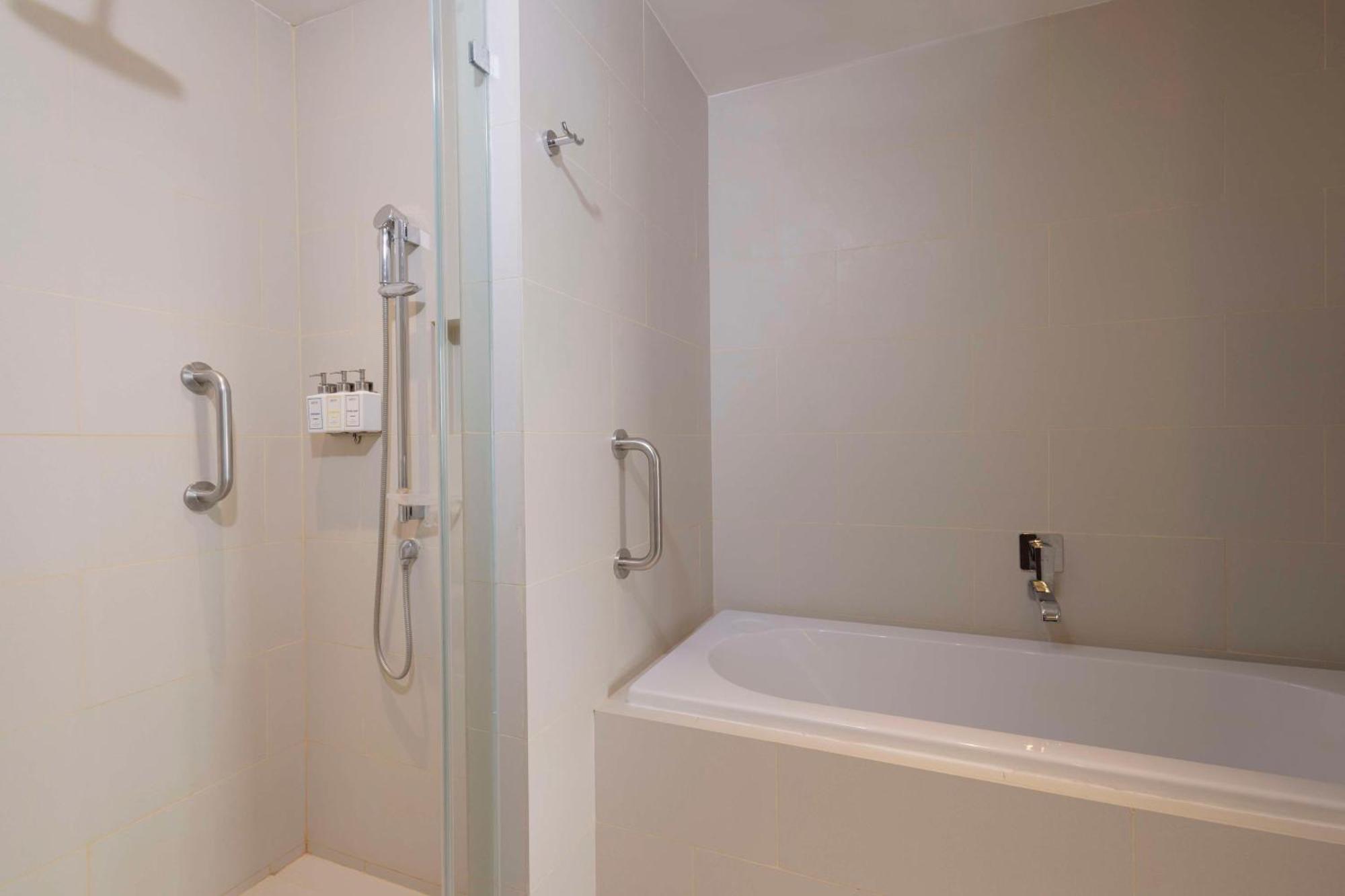 Park Inn By Radisson Iloilo المظهر الخارجي الصورة