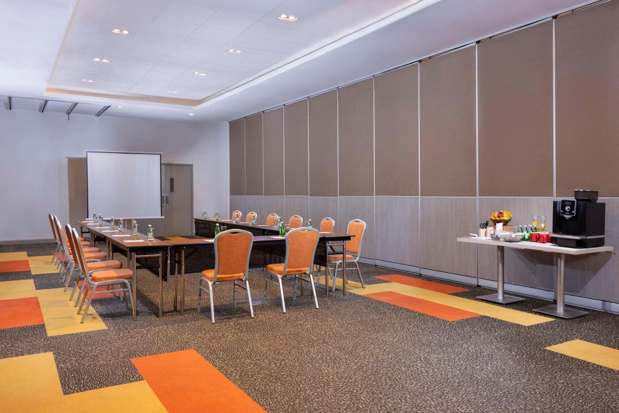 Park Inn By Radisson Iloilo المظهر الخارجي الصورة