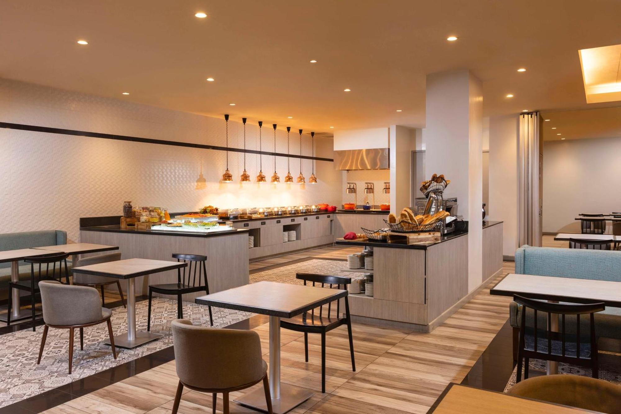 Park Inn By Radisson Iloilo المظهر الخارجي الصورة